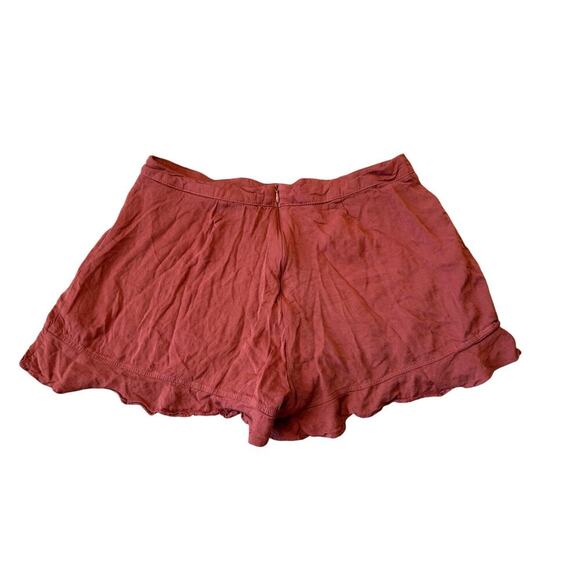 Altar'd State dressy shorts/skort Size Large, red/rust colored - Picture 2 of 10